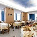 Ξενοδοχείο Dolcevita Park & Included 3*