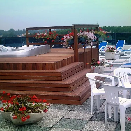 Hotell Dolcevita Park & Included