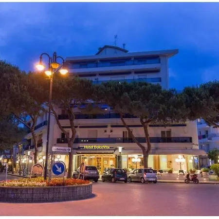 Dolcevita Park & Included Hotell 3*