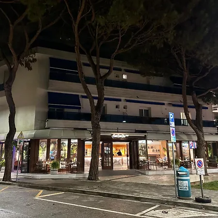 Dolcevita Park & Included