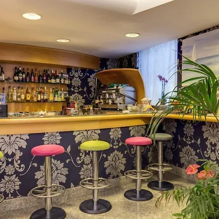 Dolcevita Park & Included